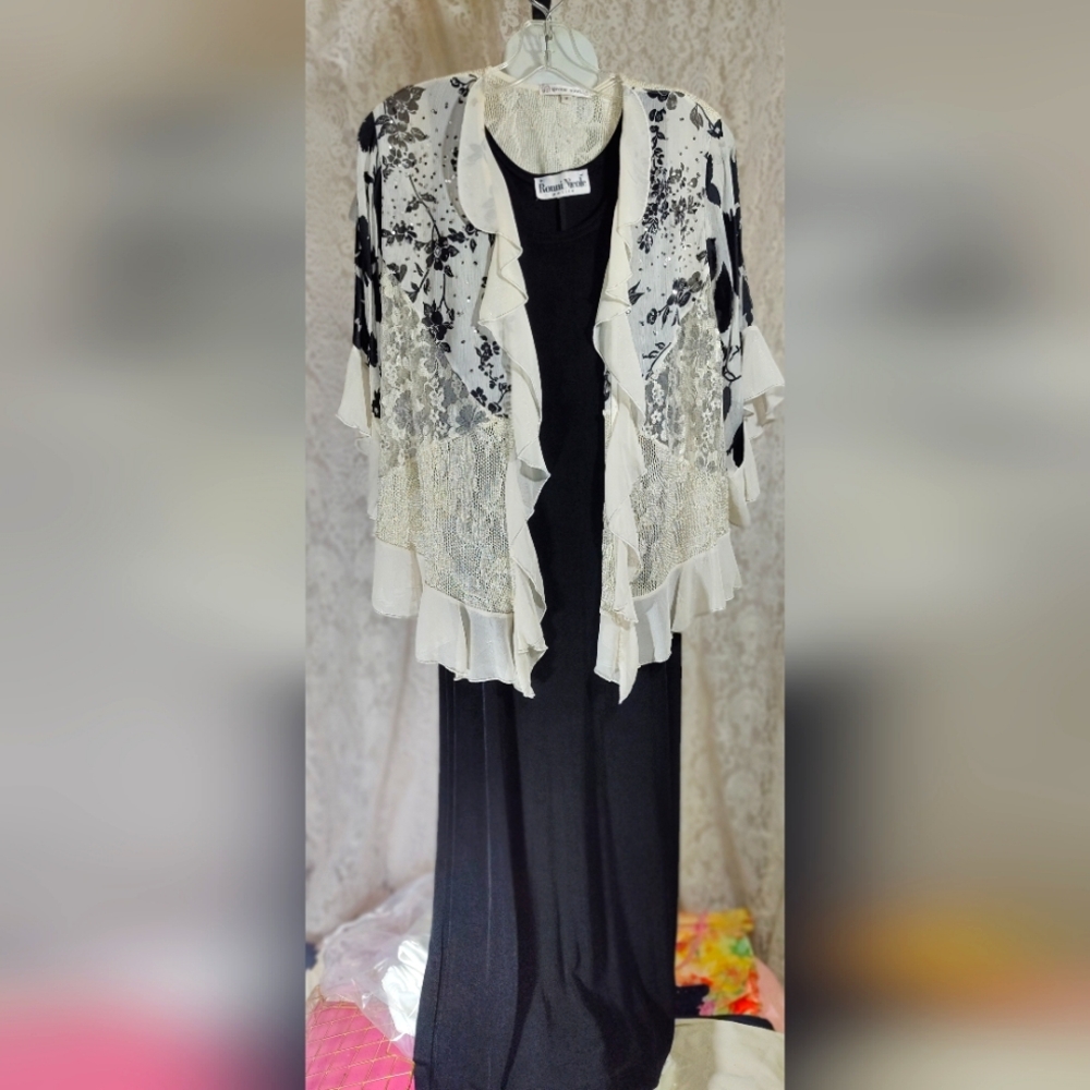 Ronni Nicole Elegant Black Maxi Dress and White Black Lace Shrug Kimono